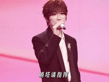 ‘'小时候光顾着听歌了 完全没理解歌词啥意思'#徐良 #徐良演唱会 #徐良苏州演唱会 #飞机场徐良