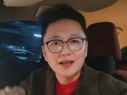 小米发文道歉,终止与争议KOL合作;
雷军的公关困局,根源在哪里?
#雷军 #小米 #小米高管徐洁云道歉 #小米kol