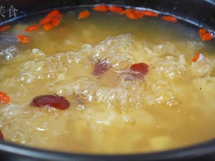 煮银耳出胶有诀窍,切记不要直接下锅炖!牢记3要点,胶质感满满