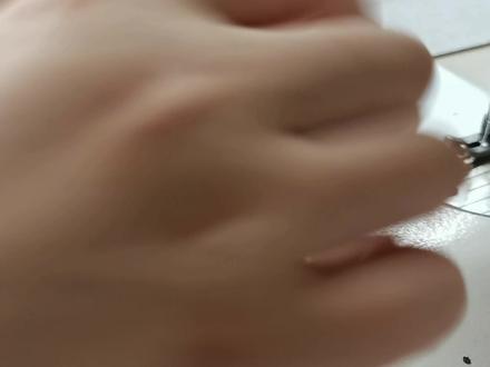 看我踩平车的手法,大家觉得怎么样 #干活我是认真的 #生活不易好好努力 #带你走进服装厂 #质量杠杠的好