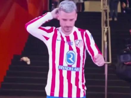 格列兹曼,莱万,卡塞米罗。主场告别不讲再见#这就是足球⚽️您怎能不爱 #主场告别 #莱万 #格列兹曼 #卡塞米罗
