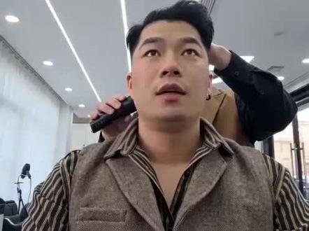 #ai龙抬头赐我新发型 龙抬头给自己换个新发型