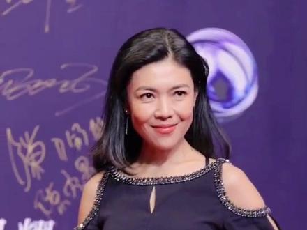 洋鬼子女仆突然登上热搜究其缘由