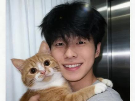 世界不能没有小猫咪 #狸花猫 小猫 #豆包 你还是太权威啦!和猫猫相拥 和自家萌宠合照 和猫猫拥抱ai合照指令教程来啦!#和宠物合照 豆包p图和猫猫合照 #豆包ai #豆包P图已经nextlevel了