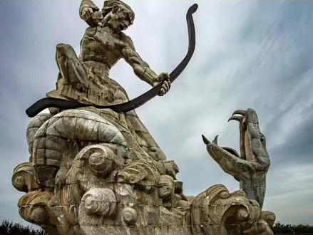 #湖南岳阳 #岳阳洞庭湖 #后羿 #羿射巴蛇
民间传说——后羿射巴蛇