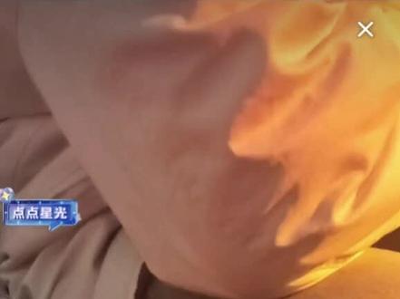 问就是一烨之秋和好了!!!
这是前半拉 超级赶出来的 没看到的姐妹凑合看一下#听潮阁 #听潮阁01 #听潮阁枫烨 #CP #一烨知秋