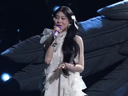 #毛不易沈佳润同台合唱不染 #毛不易沈佳润合唱不染是最大惊喜 #沈佳润Nina 《不染》直拍送达!旋律起伏之间,诉说藏于歌声里的细腻心绪。#江苏卫视跨年