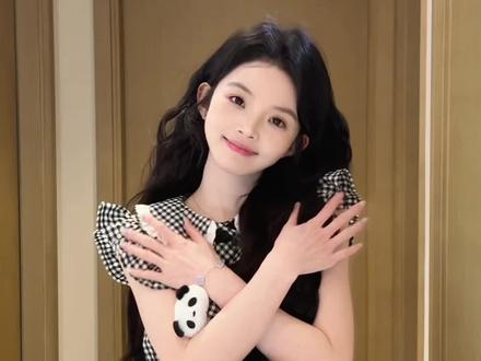 春节谁来和我一起跳熊猫计划抱笑舞!
#跳熊猫计划抱笑舞接福气#熊猫计划之部落奇遇记#熊猫计划抱一抱笑一笑年味拉满