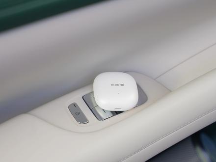 Xiaomi Buds 6上手体验,耳机也能强兼苹果? #小米耳机 #小米buds6 #雷军 #小米