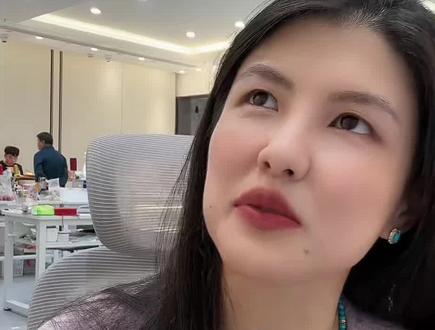 “金价这几天就跟过山车一样,要调整好心态”#黄金 #金价行情