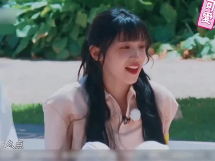 宋雨琦不怕痒,被陈乔恩挠痒痒,竟一点反应都没有。