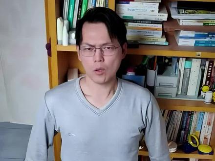 豆包把我变成霸道总裁! 今天小黄挂件洗澡了,下期回来。另外再说一次,我是唱歌博主。#穿搭 #霸道总裁 #钟汉良 #豆包