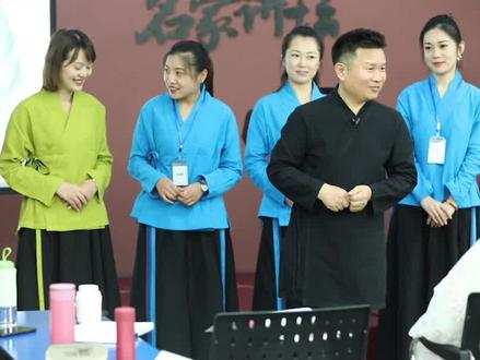不用说“免贵”的两个姓氏,您知道是什么吗?#礼仪 #礼仪之邦 #礼仪文化 #称呼 #文化 #文化传承