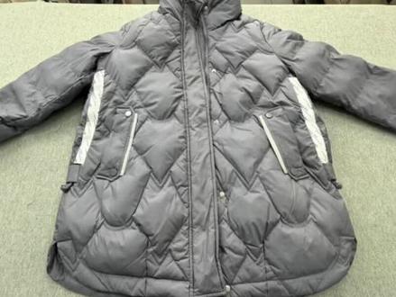 羽绒服改小#长富柜#老裁缝长富柜#长富柜改衣 #悦改衣#悦裁改衣