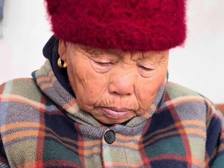 忠言逆耳啊~#毒舌 #奶奶和孙女的日常生活 #奶奶带大的孩子 #搞笑日常