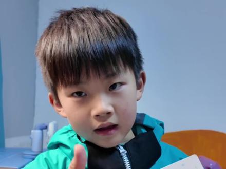 开学了,用画画教学渣儿子二年级语文第一篇古诗《咏柳》 #画画 #科教 #幼儿教育 #亲子手绘 #亲子教育