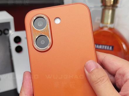 你的#红米turbo5 快安排上这款流光磨砂壳#手机壳 金属护镜强效保护 防刮耐磨 不沾指纹 让爱机久用如新