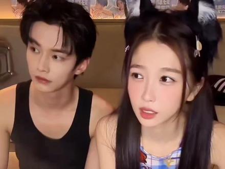 【虞书欣×何与】两人的自拍在抖音里暴晒~|双轨直播糖点②#随欣所与 #虞书欣 #何与 #靳姜文学#双轨