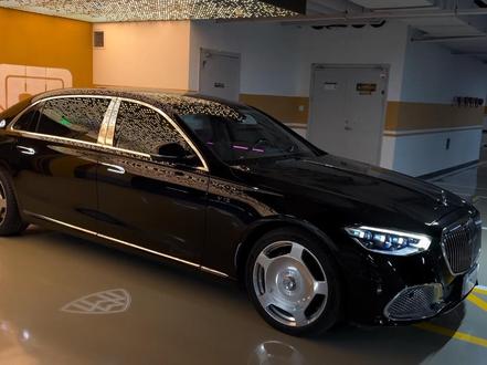 “你拿什么和最美丽的德国女孩比?”#奔驰s级 #迈巴赫s680