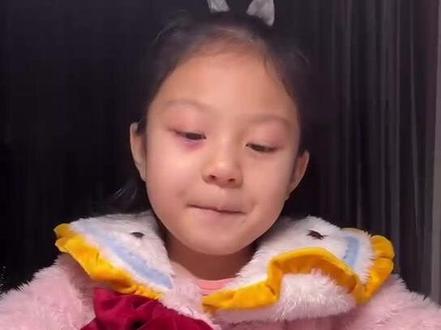 #盲盒盲袋 #亲子手工 我第一次做换装盲袋书。一定要看完最后,最后一段真是笑死人!!!妈妈一旁笑到肚子疼。