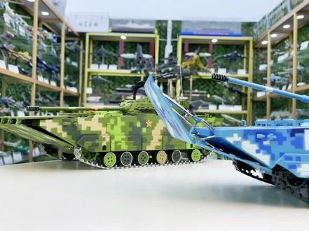 05式两栖突击车到底有多强?抢滩登岛只需三小时!#突击车 #装甲车 #军迷发烧友 #这才是男人的玩具 #军事模型