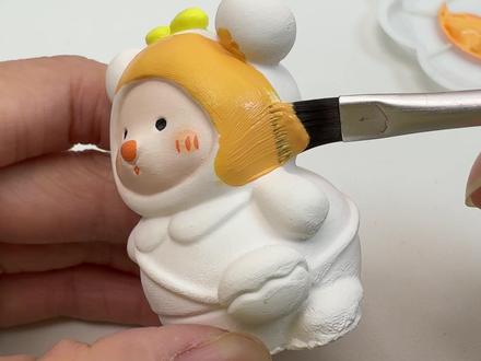 几块钱的快乐,涂上就停不下来啦#石膏娃娃 #石膏娃娃涂鸦 #石膏小熊 #治愈系