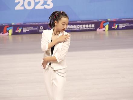 MST-Pro 许小小 2023年世界自由式轮滑锦标赛 青女花式绕桩冠军#自由式轮滑 #轮滑 #冠军 #比赛现场 #花式绕桩