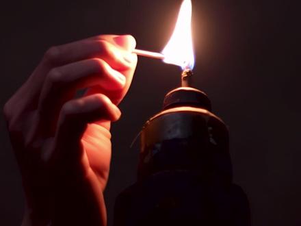 今年全国两会上,习近平总书记从过去的书香世家,讲到现在提倡建设书香校园、书香社会,他饱含期待:“书香是一种氛围。”读书始终是习近平总书记“最大的爱好”。他也号召营造爱读书、读好书、善读书的浓厚氛围。