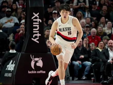 杨瀚森正负值+11全队最高,3前场篮板尽显无限潜力!#杨瀚森 #开拓者vs奇才 #雨说体育