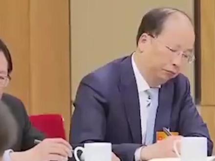 全国人大代表樊芸建言证监会主席易会满:对个人、“董监高”尤其是高管违法要实施重罚,甚至刑罚。