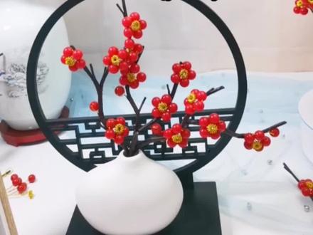 答应大家的屏风款梅花教程来了,要是有不明白的地方评论区留言或者来直播间学。#手工diy #串珠 #梅花 #居家礼品#简单手工花制作教程