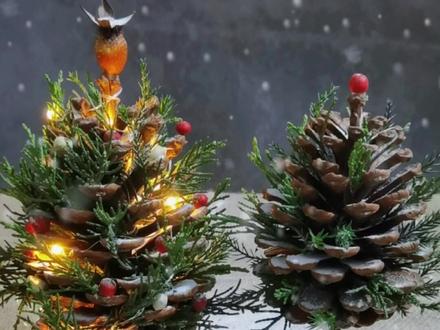 松果DIY圣诞树3#diy #圣诞松果 #松果手工制作 #松果