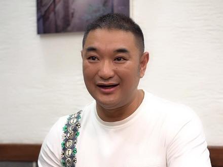 酒逢知己千杯少,话不投机半句多!为了自己兄弟的事,委屈就委屈点吧!大家说呢?
