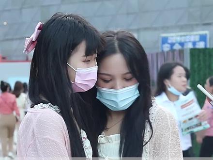 男人多少岁算老?#街头采访 #男人多少岁就老了