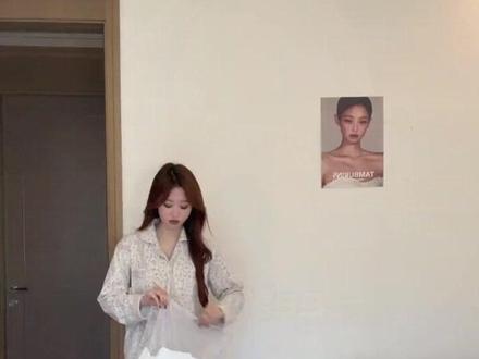 替你们试过了 这条真的不显肚子也不透!#平价穿搭 #韩系穿搭 #极简穿搭 #慵懒感 #半身裙