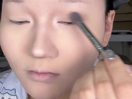 漫画妆来咯~
#妆教 #新手化妆教程 #分享妆容 #漫画妆