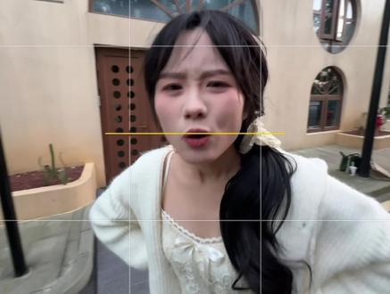 手机的123倍还搞不明白的!记住这三个机位全身半身怼脸随便拍!#薇诺娜修白瓶#拍照#女大学生#手机摄影