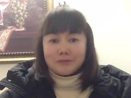 因部队领导要求,拍视频为远在军营的儿子送上新年祝福,同时也祝福所有的军人军属新年快乐,平安喜乐。