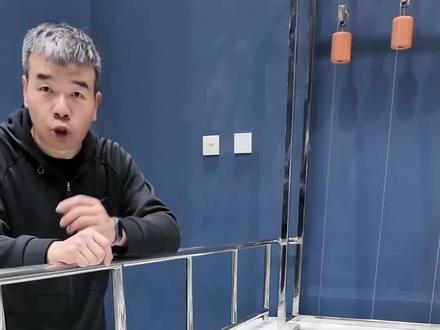水滴型为什么更快 水滴型的湍流形成更靠后,把湍流甩在后面,阻力就小。但要注意测试物体之间的最大横截面要尽量接近#湍流 #流体力学 #三体 #物理 #王老师玩儿科学