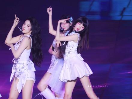 你到底是恨我还是恨你没有我这张脸
#张元英#齐刘海