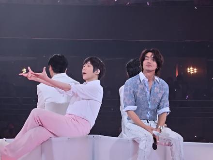 言承旭能整活,把阿信话筒藏起来了😂#言承旭 #阿信#武汉ff演唱会