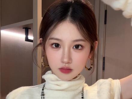 气质人鱼卷高马尾!高颅顶饱满头型一键get~ #高马尾 #高马尾抓夹 #假发马尾 #高颅顶显脸小神仙发型 #秋冬发型