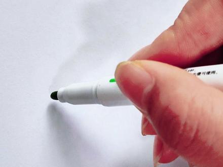 用字母M画自行车,一看就会~ 快来和我一起试试吧~ #简笔画#轮廓笔#儿童简笔画 #亲子画画 #启蒙早教