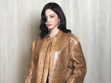 巴黎和米兰时装周,女明星就这样用美貌征服全世界!#王楚然 #宁艺卓 #杨幂 #舒淇 #女明星