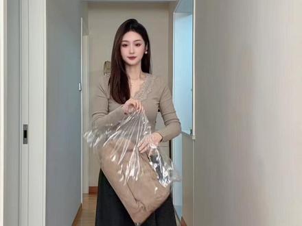 好有氛围感显气质的针织长裙啊,单穿好看搭配各种外套都巨百搭 #针织裙 #针织连衣裙 #气质穿搭 #内搭外穿都好看