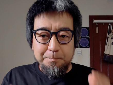 骑士G4逆风翻盘,扳平总比分!哈登撕碎质疑,米球王彻底爆发 骑士112:103拿下活塞G4!
米切尔43分下半场封神,哈登24+11撕碎所有质疑标签
双核同频,系列赛迎来拐点,G5天王山拭目以待#哈登 #米切尔 #骑士 #NBA #骑士VS活塞