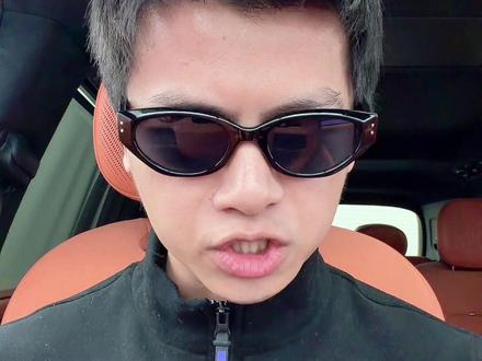 领克也是好起来了,上春晚了!900的价格就不要指望着大跳水了,一定是早买早享受,不着急买车能等的可以等改款,啥时候改不知道,点上关注有消息第一时间分享。#领克 #领克900 #懂车的课代表