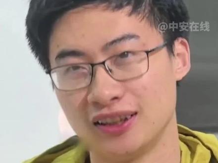 “清华博士”庞众望告白母亲,“妈,你看我做的很好”#庞众望 #母亲节