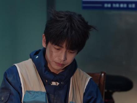 太搞笑了,裴谦做完代驾做保洁收购了天火,真的越看越上头 #电视剧年少有为 #彭昱畅 #何瑞贤 #年少有为最好笑商战出现了#春节最适合看年少有为