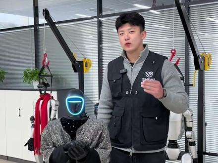 宇树机器人上岗打螺丝啦!老板们想了解的私信我~#宇树科技 #宇树机器人 #宇树机器狗 #宇树机器人租赁